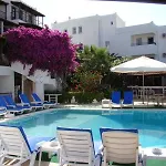 Gloriatibi Jarra Hotel 2*