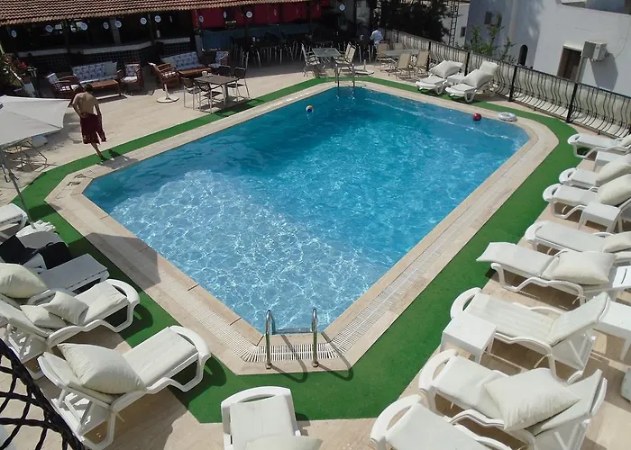 Gloriatibi Jarra Otel 2*
