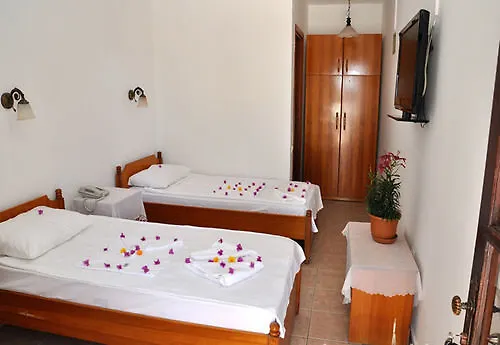 Gloriatibi Jarra Otel 2*